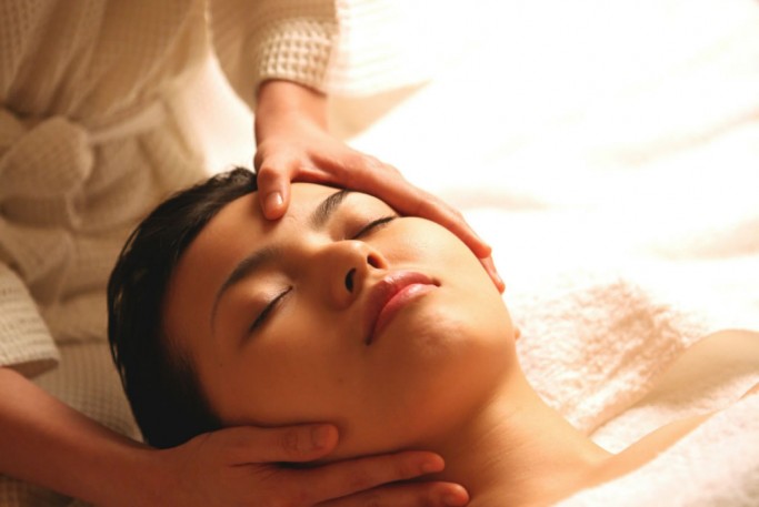 Aromatic Head & Shoulder Massage Singapore